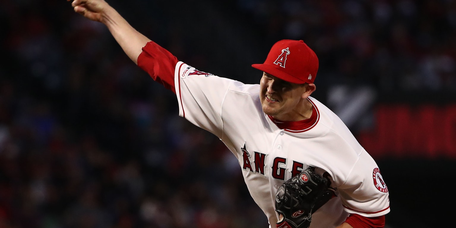 Trevor Cahill struggles with home runs