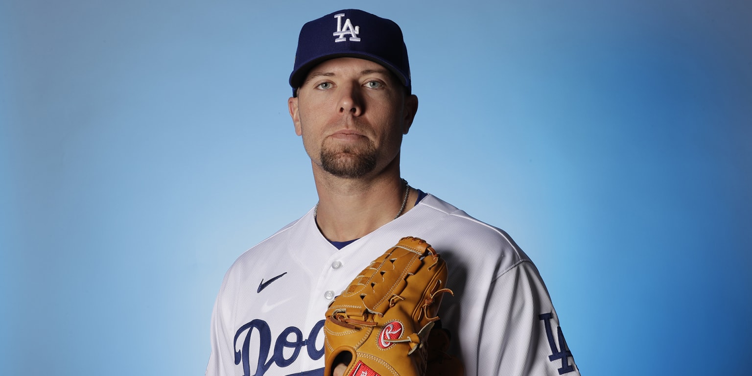 Dodgers sign Blake Treinen to a one-year, $10 million deal - Los