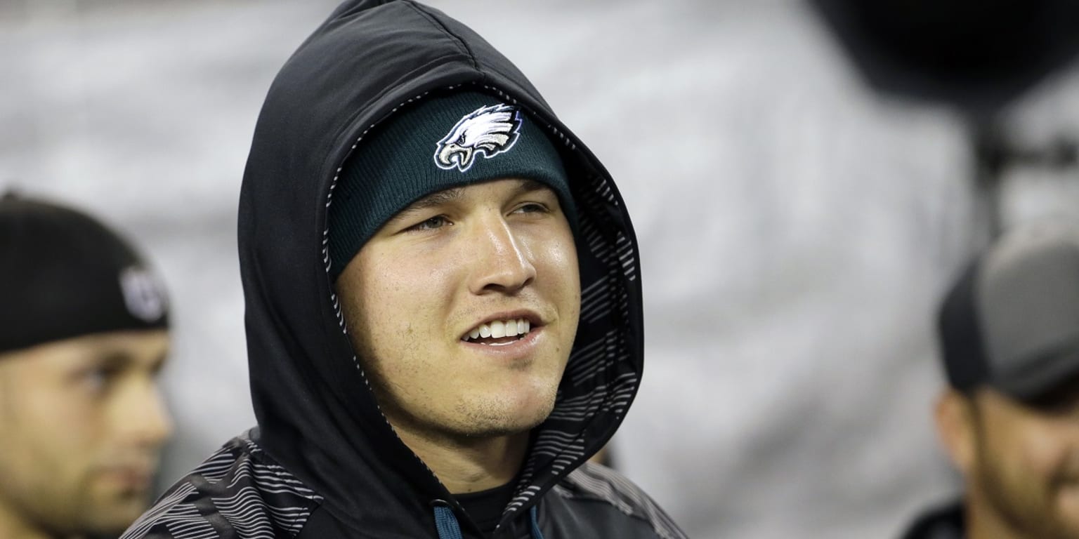 Mike Trout takes in Cowboys vs. Eagles