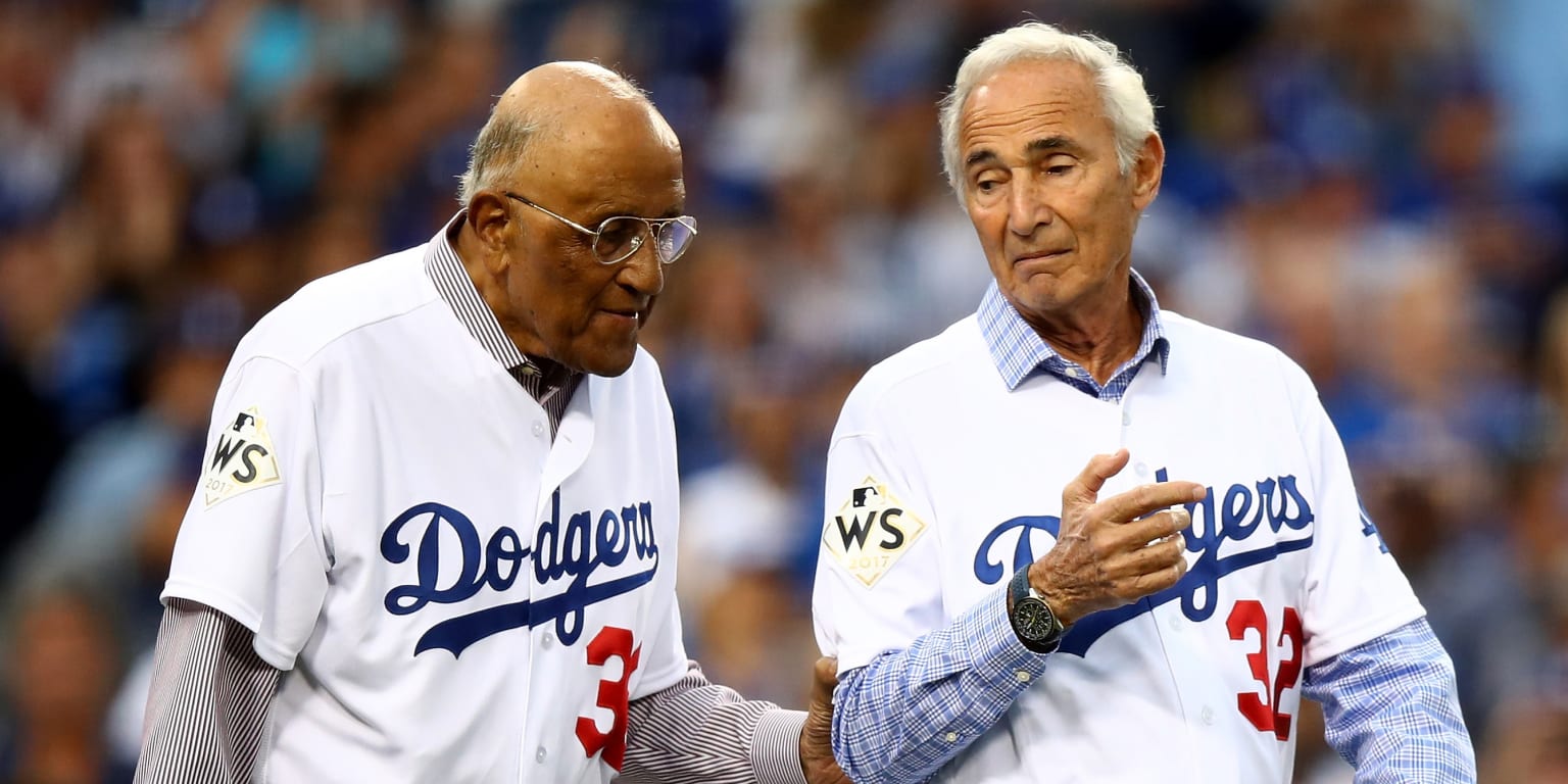 Koufax, throw out first pitch