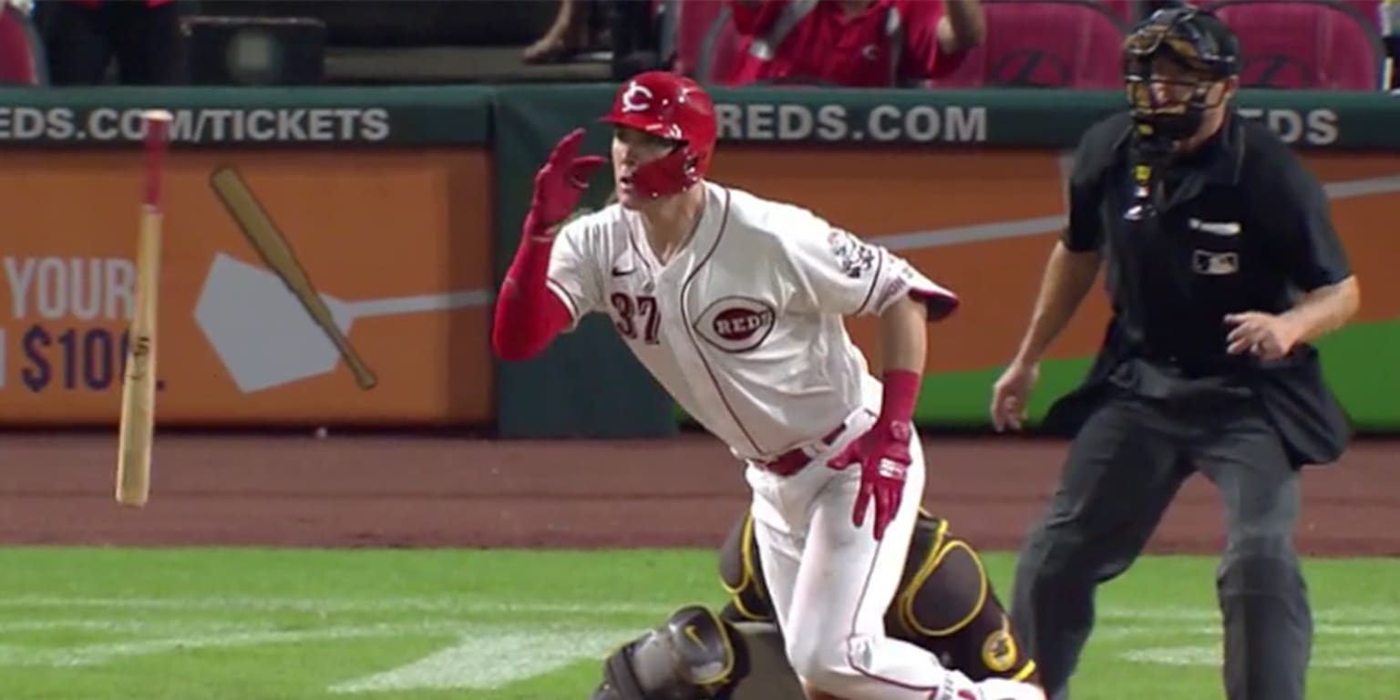 Reds walk-off win: Tyler Stephenson's hit beats Padres