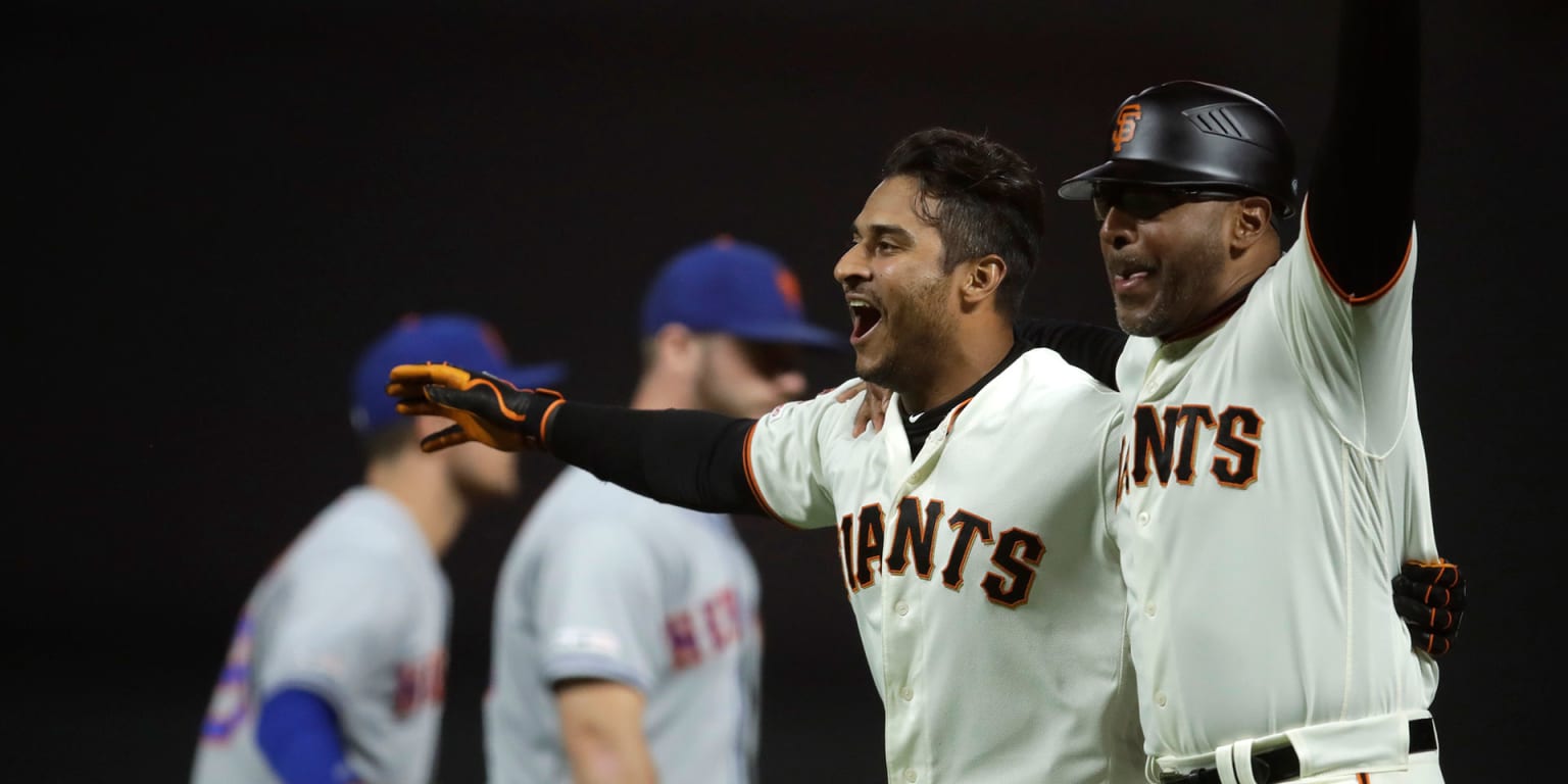 Giants walk off in 16th on Donovan Solano single