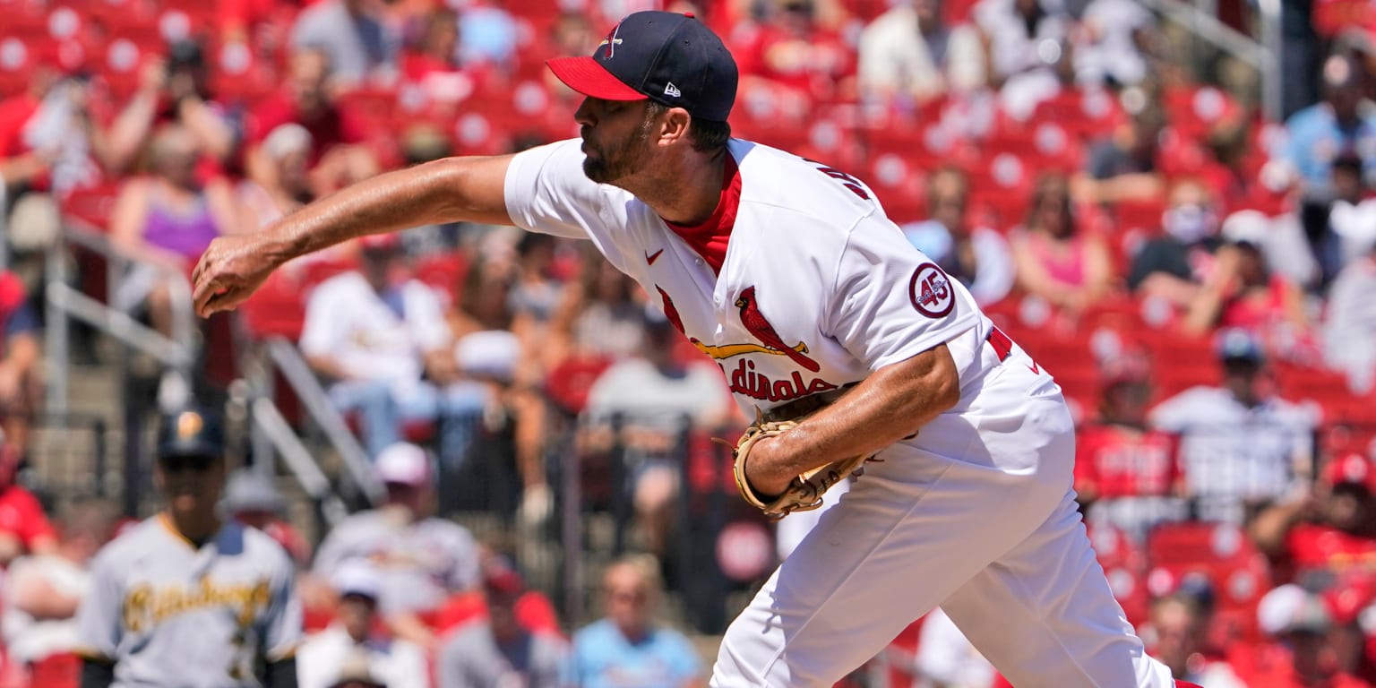 Arenado homers, Wainwright throws gem as Cardinals win 2-0 to