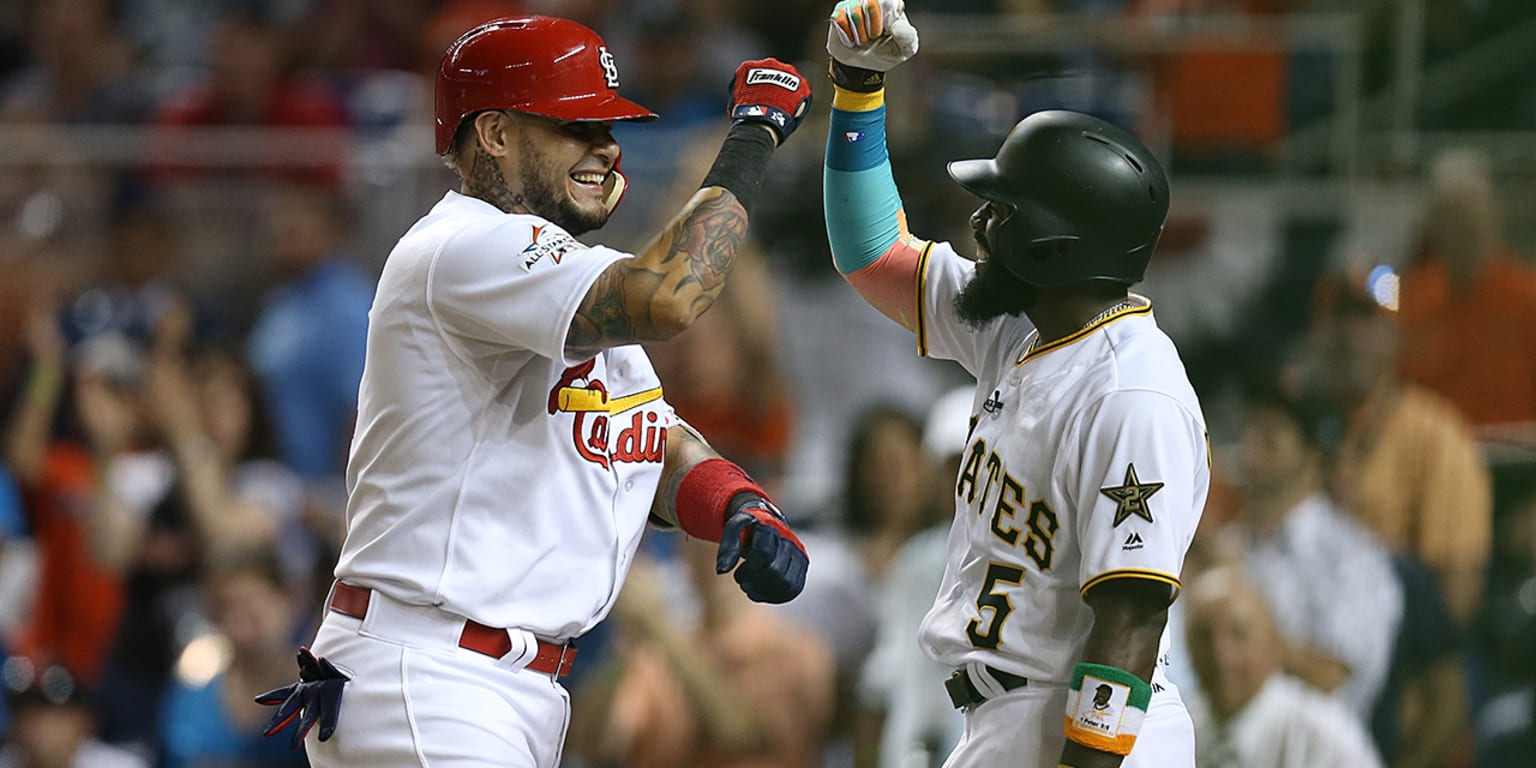 Yadier Molina's absence ranks among the strangest ones in MLB