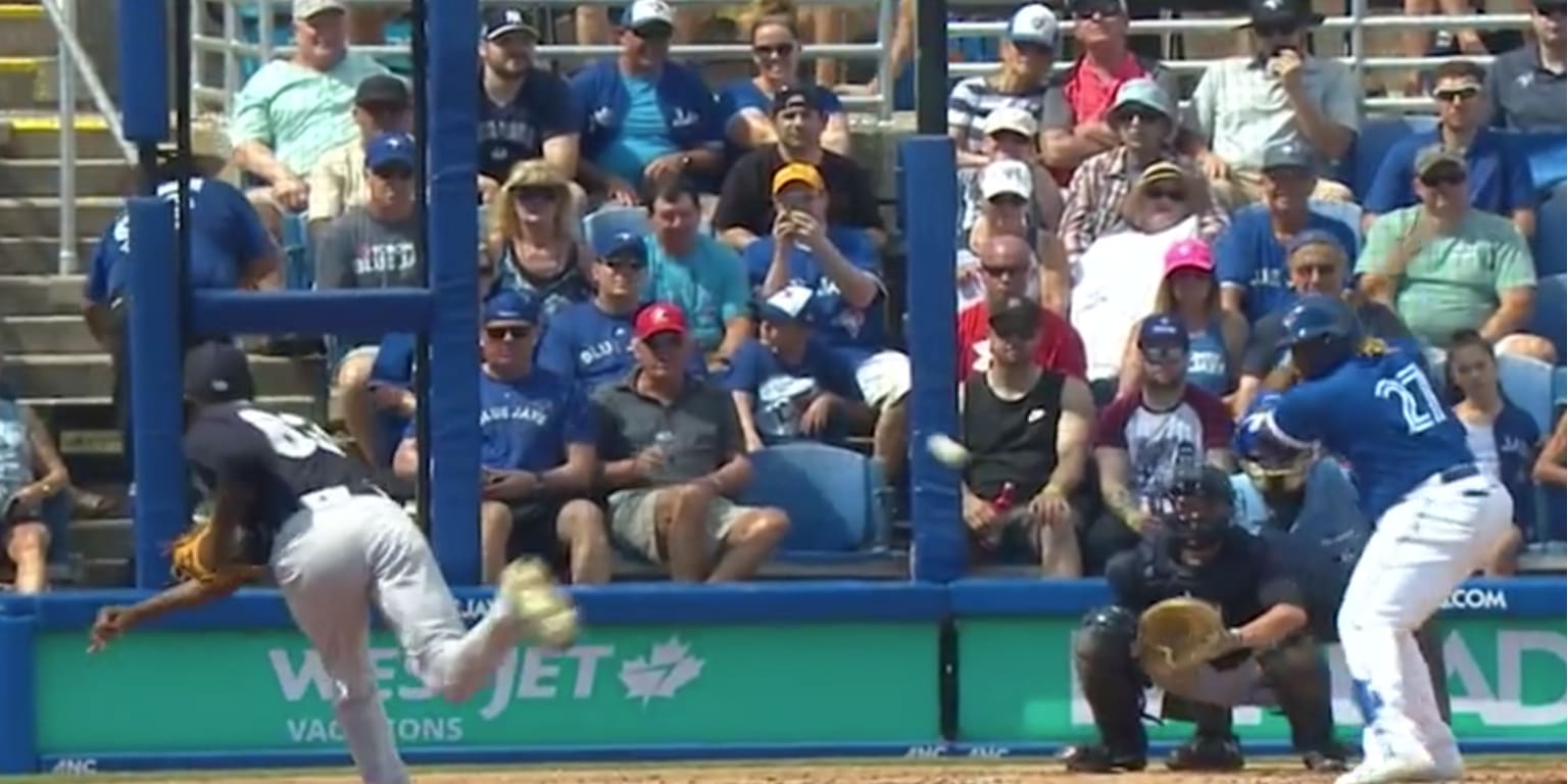 Vladimir Guerrero Jr. hits double with onehanded swing