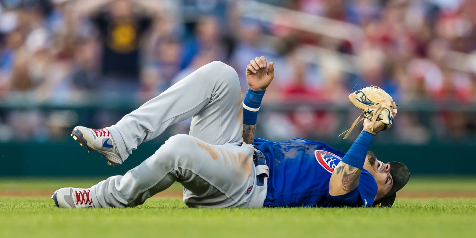 Javier Baez Leaves Game With Injury