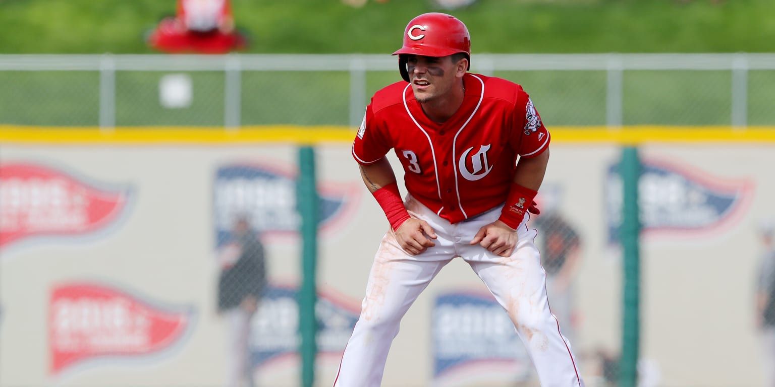 Joey Votto homers in return to Reds after almost year-long rehab stint