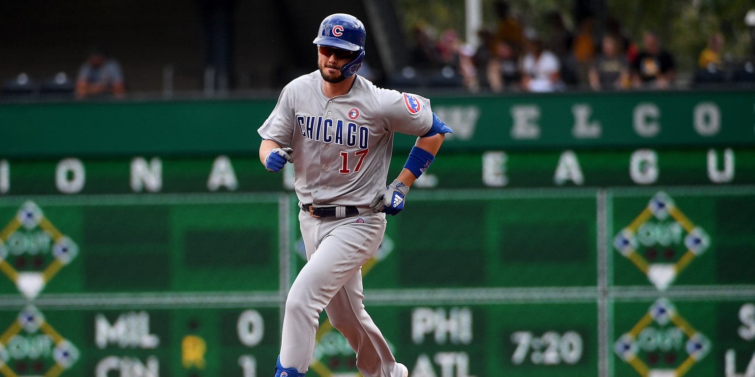 Agent blasts MLB after Chicago Cubs' Kris Bryant slips on wet base