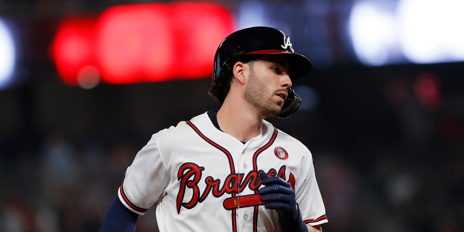 ATLANTA -- Braves manager Brian Snitker allowed Dansby Swanson to play thro...
