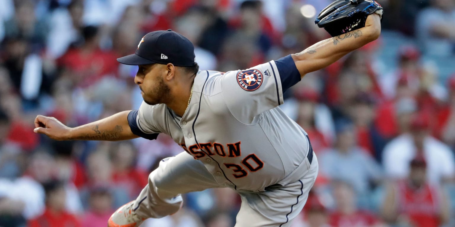 Phillies sign 3 pitchers to Minor League deals