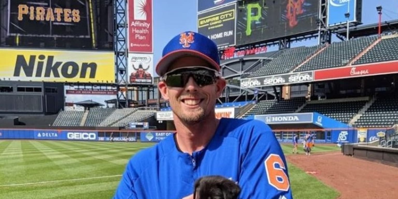 Jeff McNeil aids dog adoption quest with HR | MLB.com