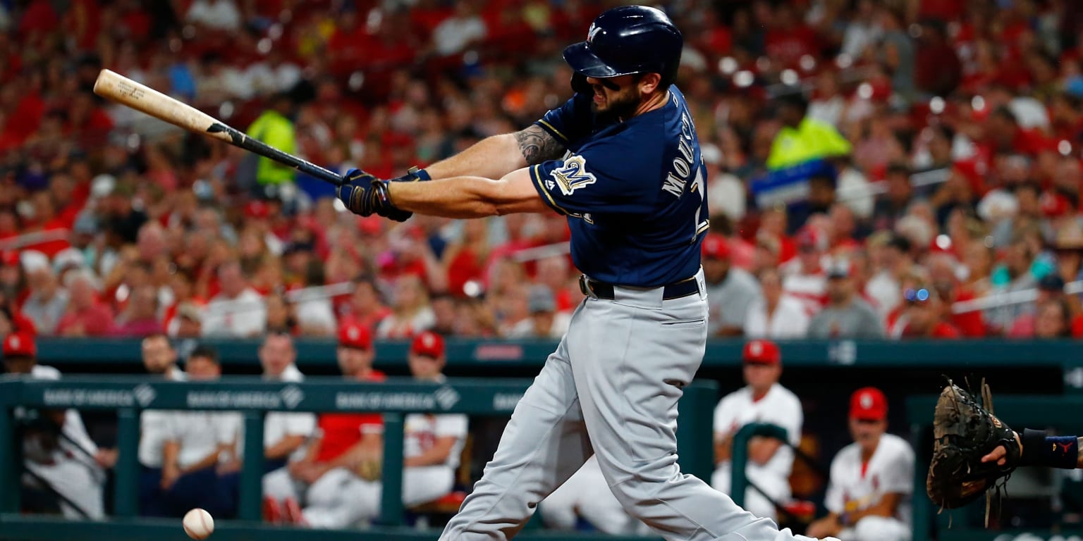 Brewers GM reiterates goal of winning World Series, no update on