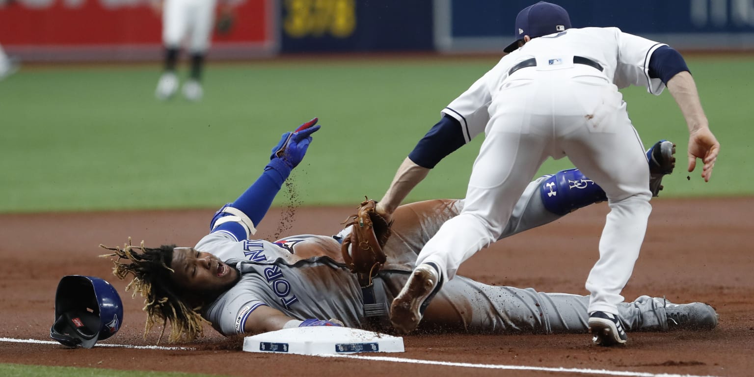 Vladimir Guerrero Jr. does crazy slide | MLB.com