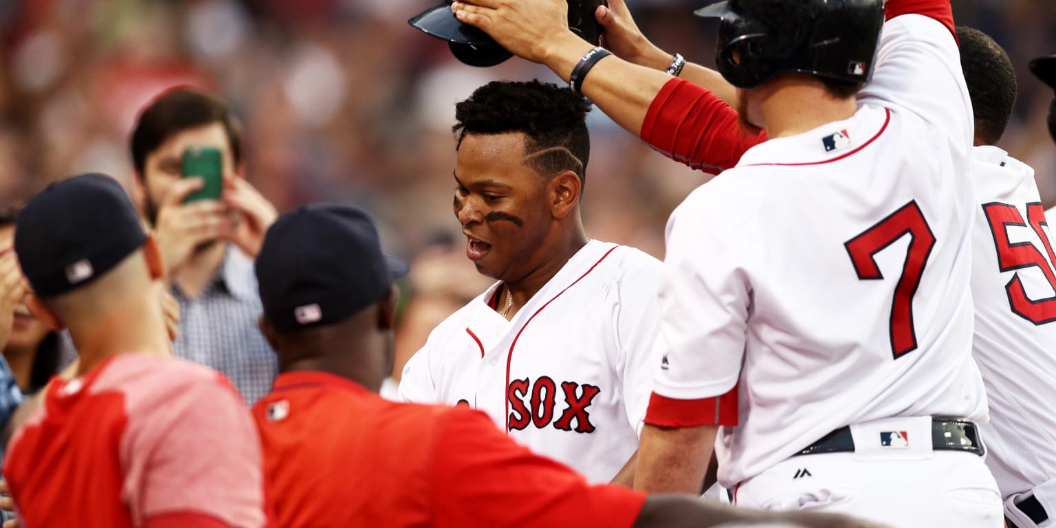 Devers hits 20th home run as Red Sox beat Blue Jays 7-6