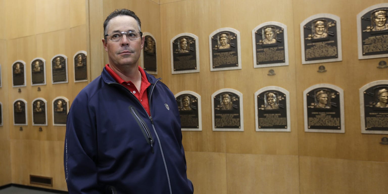 Baseball legend Greg Maddux to help lead MLB opening day festivities at  Circa