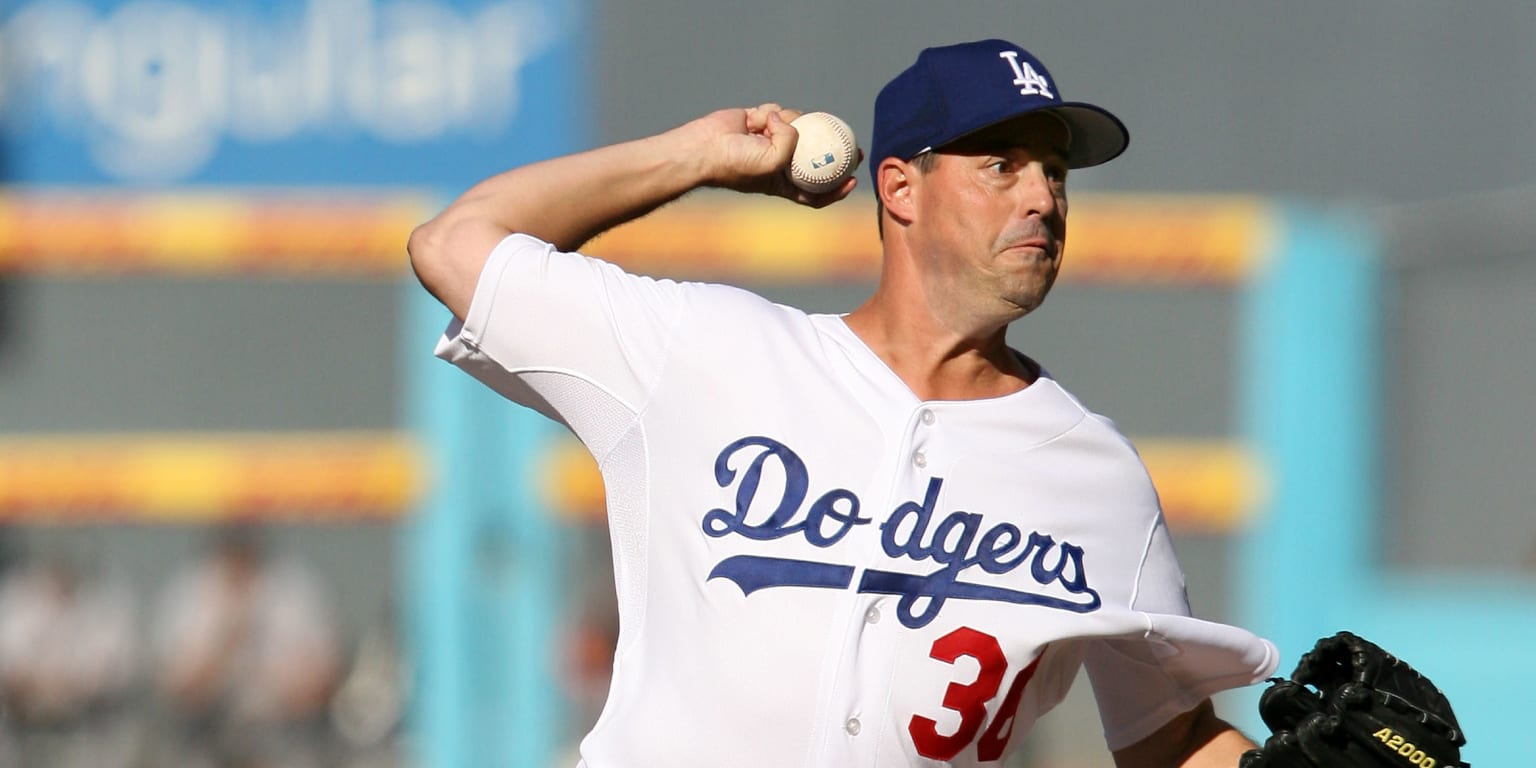 That time Greg Maddux kinda threw a no-hitter for L.A. – Dodger
