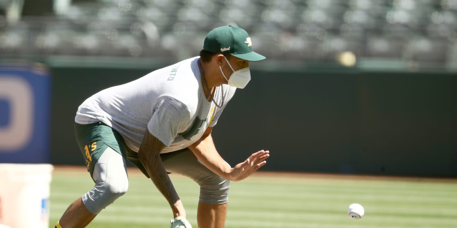 Oakland A's Sean Manaea on wearing a mask this season: 'find a way