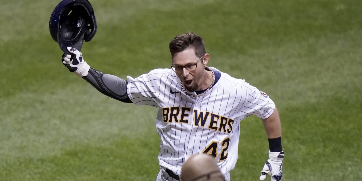 Adam Frazier: Prop Bets vs. Brewers