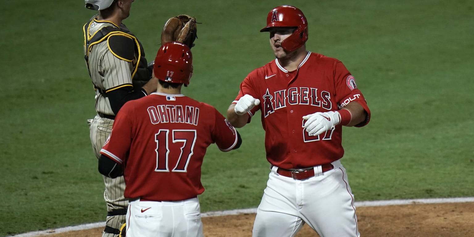 Trout ties Salmon's Angels career HR record with No. 299