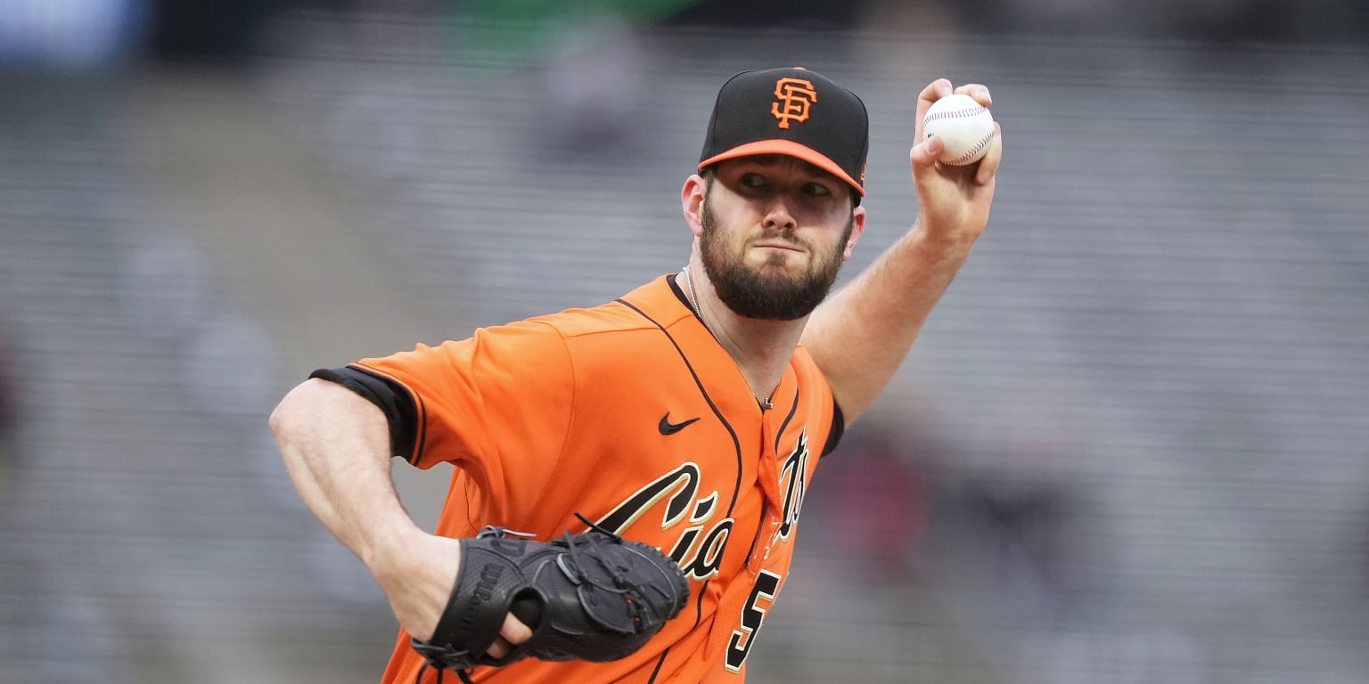 SF Giants' Mike Yastrzemski exits loss to Angels with apparent injury