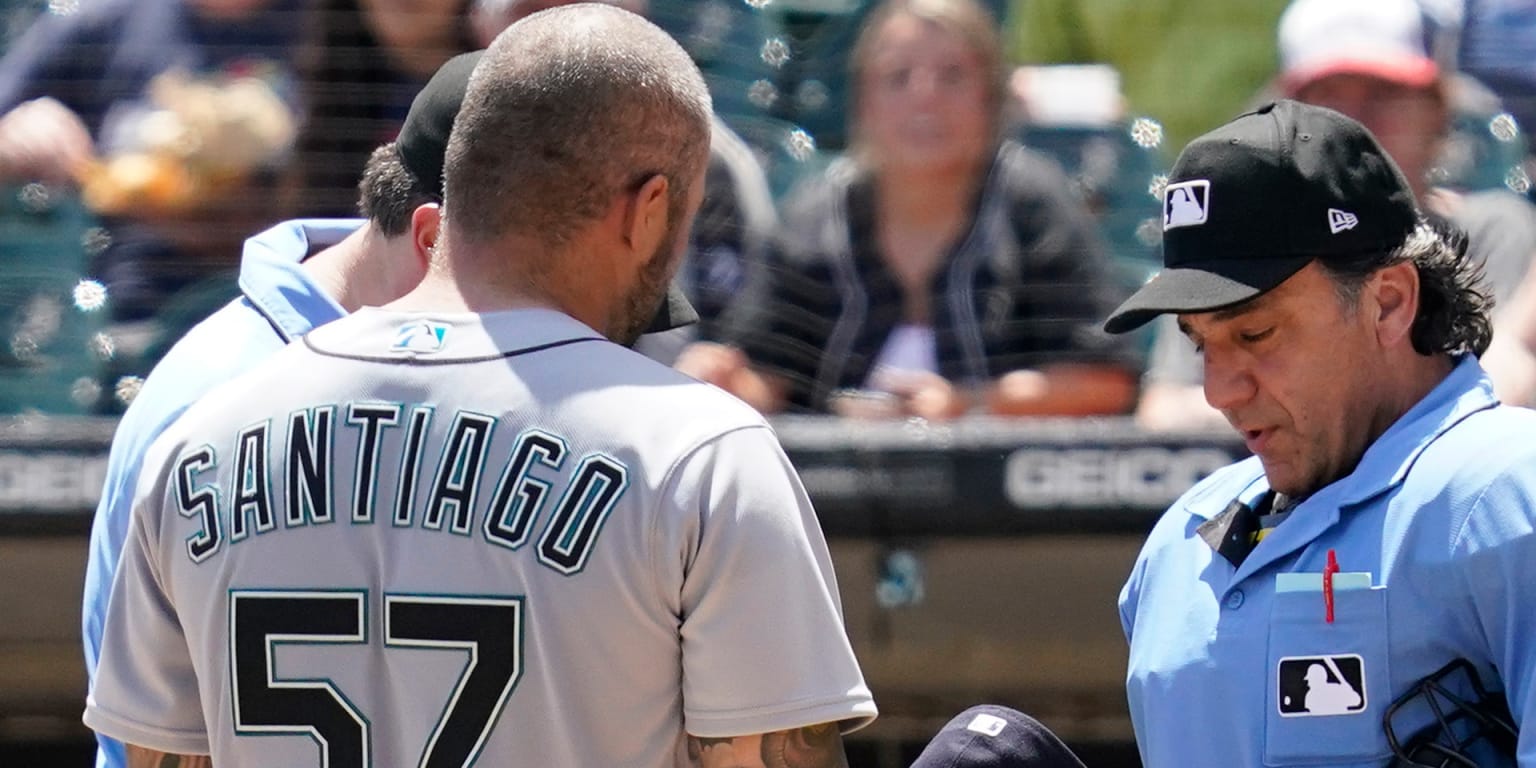 Mariners Pitcher Hector Santiago Suspended for Using Foreign Substance