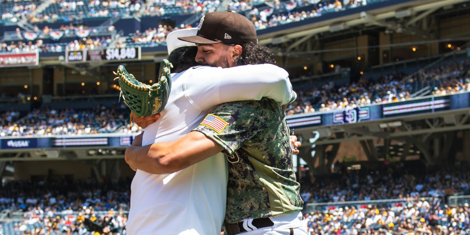 Manaea and brother reunite on mound during Military Appreciation Sunday