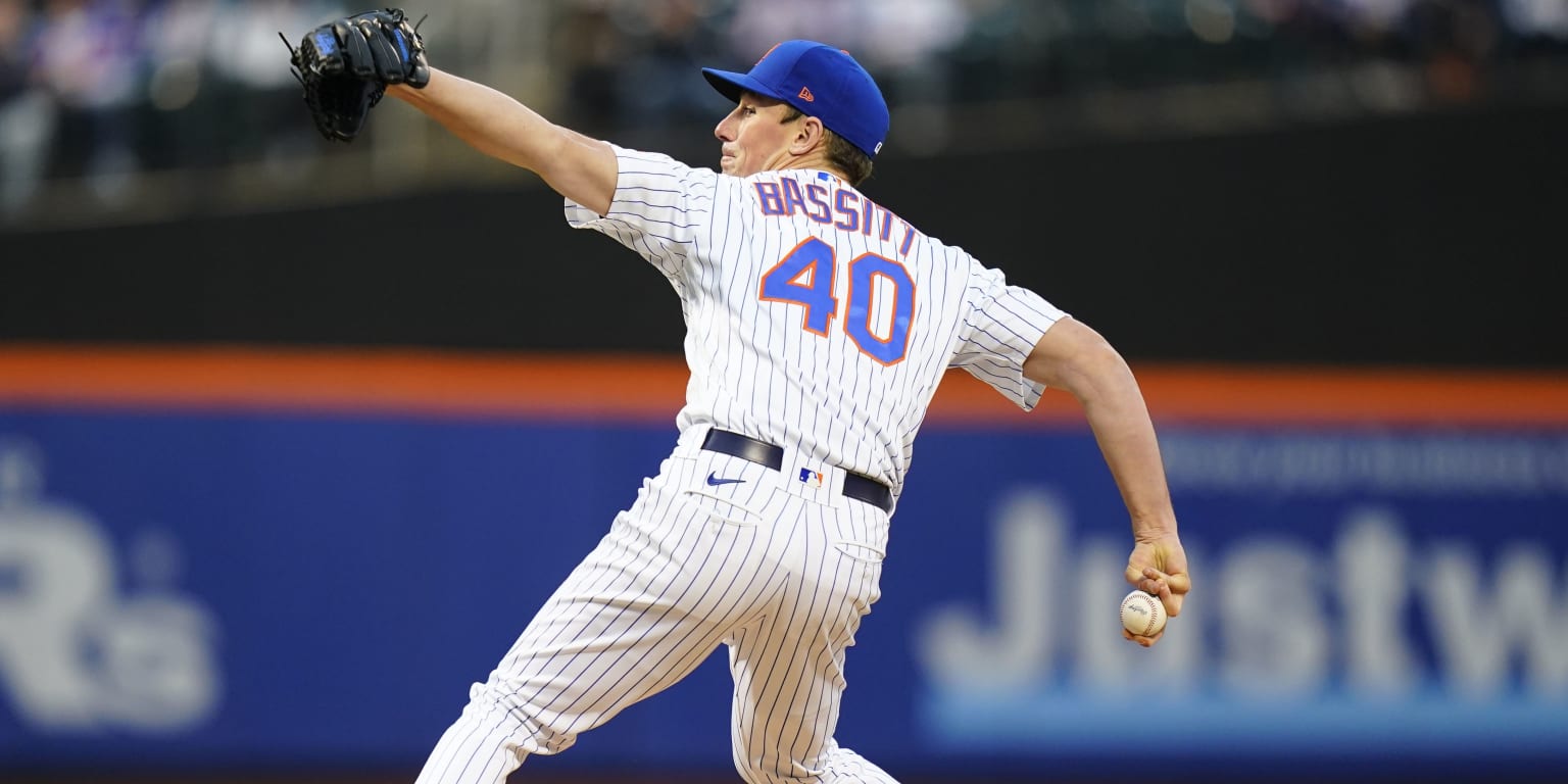 New York Mets pitcher Chris Bassitt, umpire Chad Fairchild