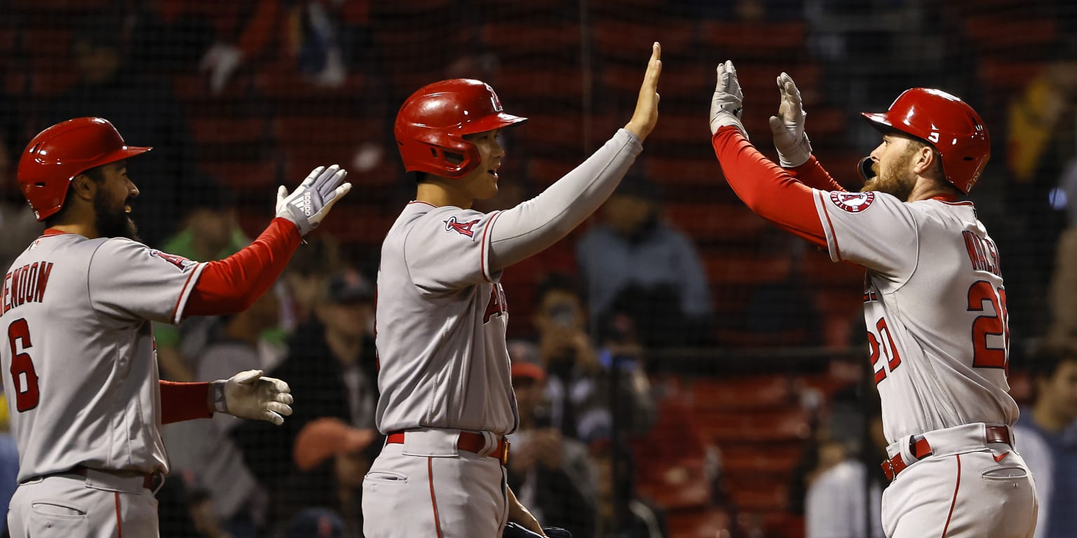 Jared Walsh hits for cycle, Mike Trout returns to lineup with two