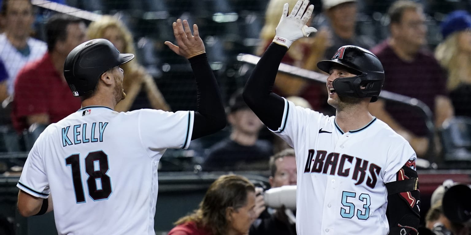 Gabe Kapler praises selfless Giants for huge comeback win over D-backs