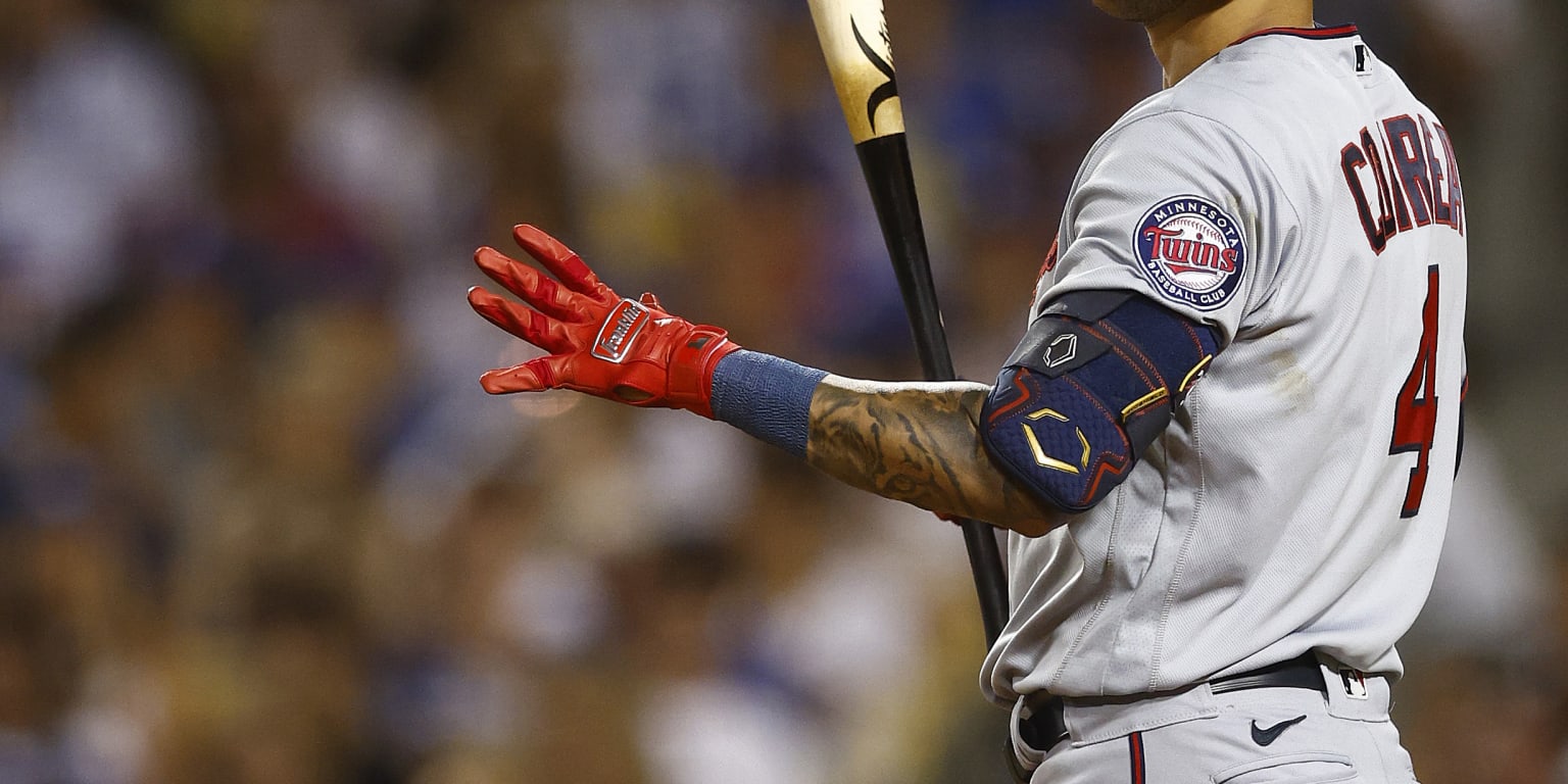 Carlos Correa booed by Dodgers fans even playing for Twins