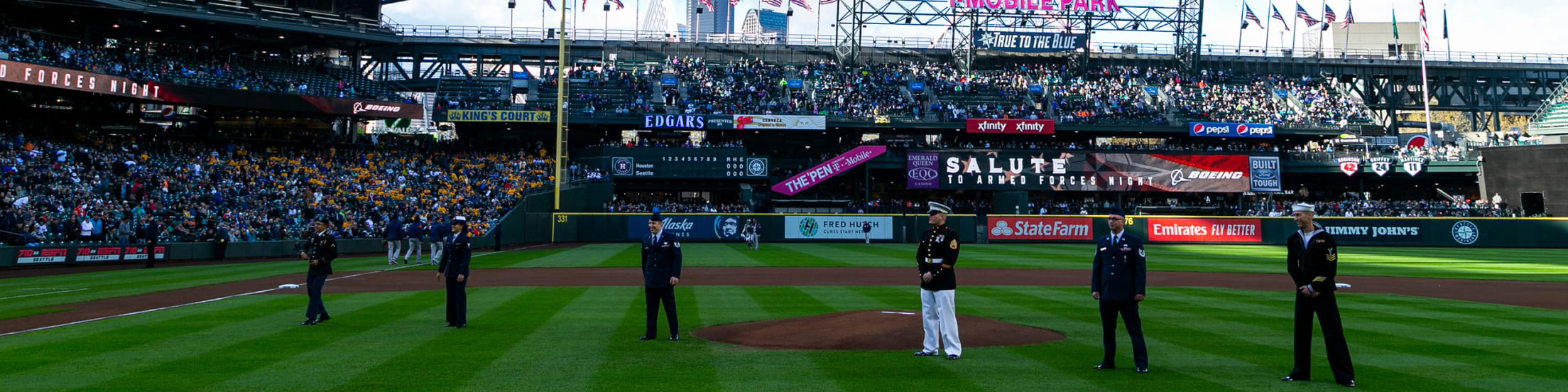 DVIDS - Images - Seattle Mariners Salute the Armed Forces Night [Image 10  of 10]