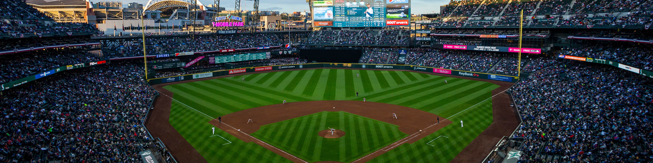 My, oh magenta! T-Mobile customers will see extra perks at Seattle's newly  renamed baseball stadium – GeekWire
