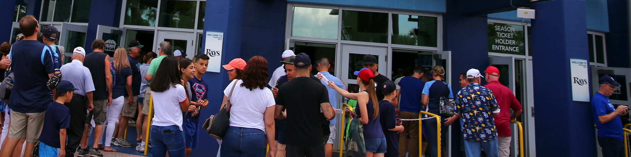 Rays fans overcome roadblocks, pack the Trop for Game 3