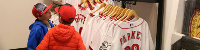 cincinnati reds shopping