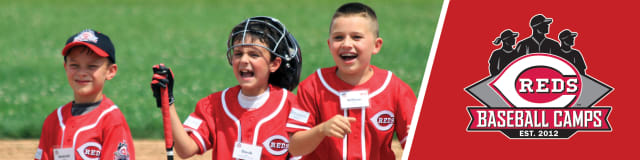 Quintet of Greyhounds part of Reds Baseball Camp