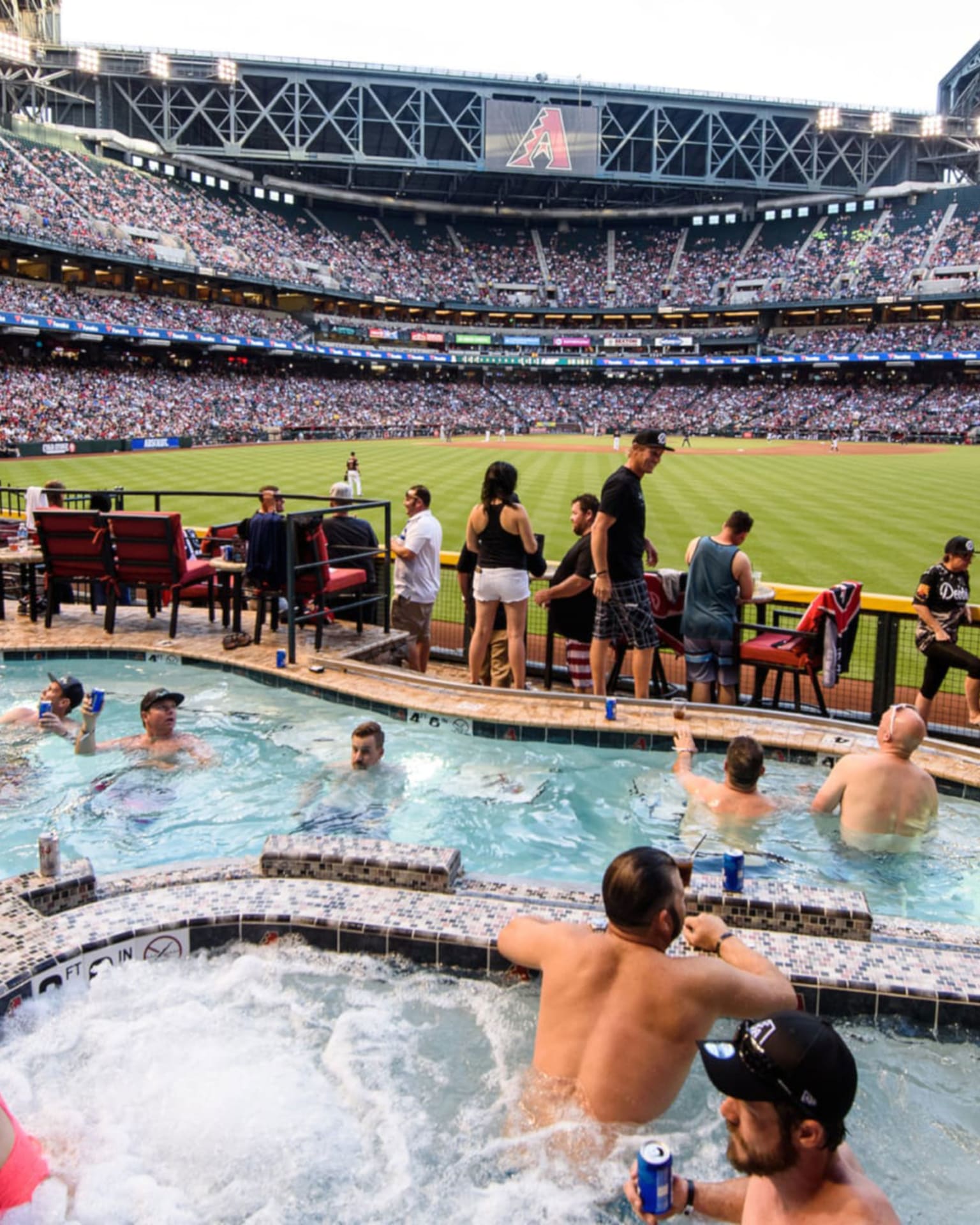 Ballpark Quirks: Taking a dip in Chase Field's swimming pool