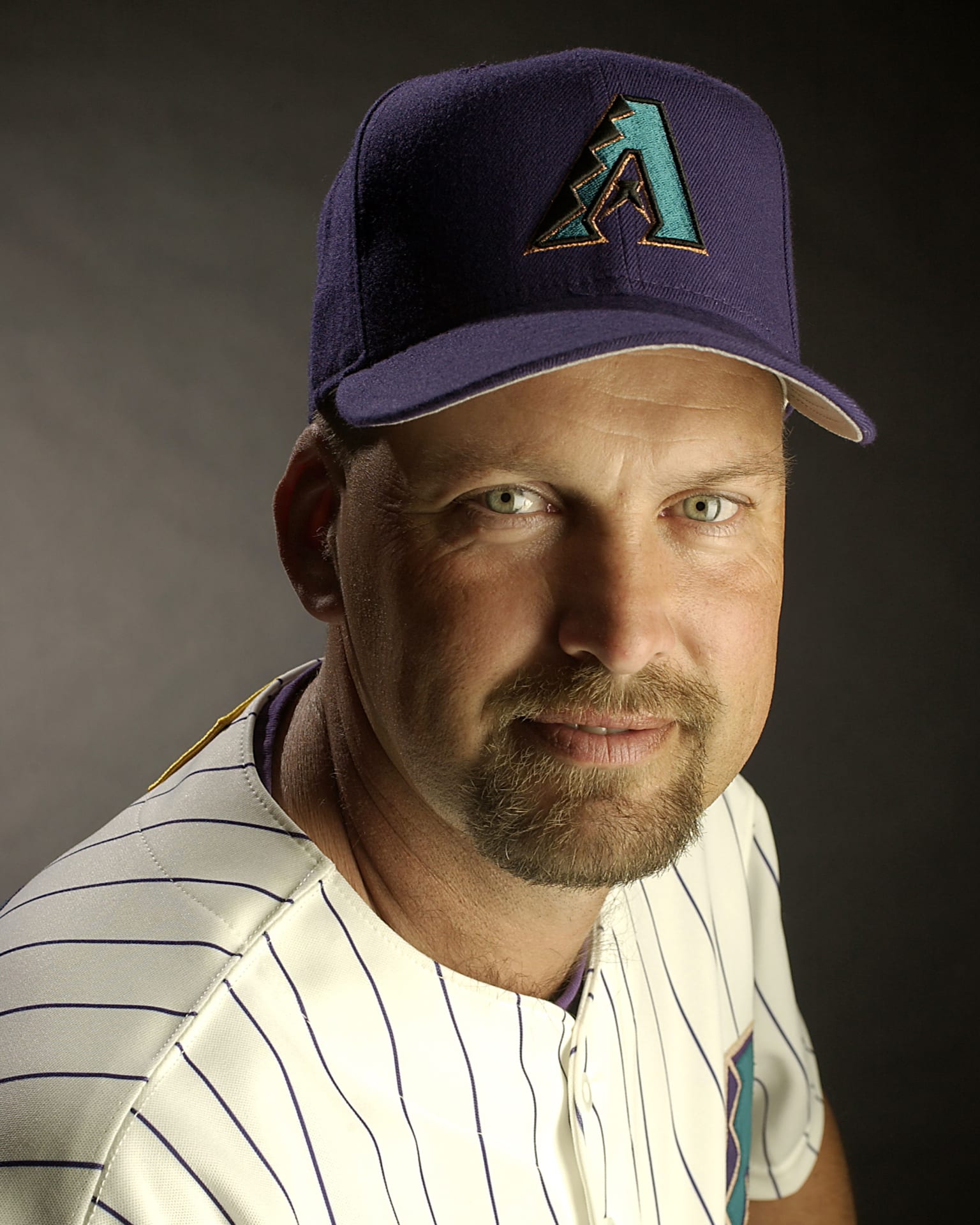 Mark Grace' runs over kid in D-backs Legends Race blooper