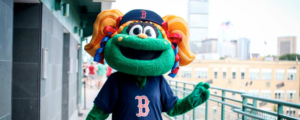 Boston Red Sox 90's Stuffed Animal Wally the Green -  India