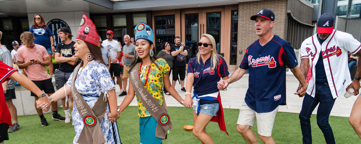 Atlanta Braves - Today, we are celebrating the Eastern Band of Cherokee  Indians. Our lineup features the Cherokee word for “team,” written in  Syllabary: ᎤᎾᏓᏍᎬᎢ [Presented by Truist]