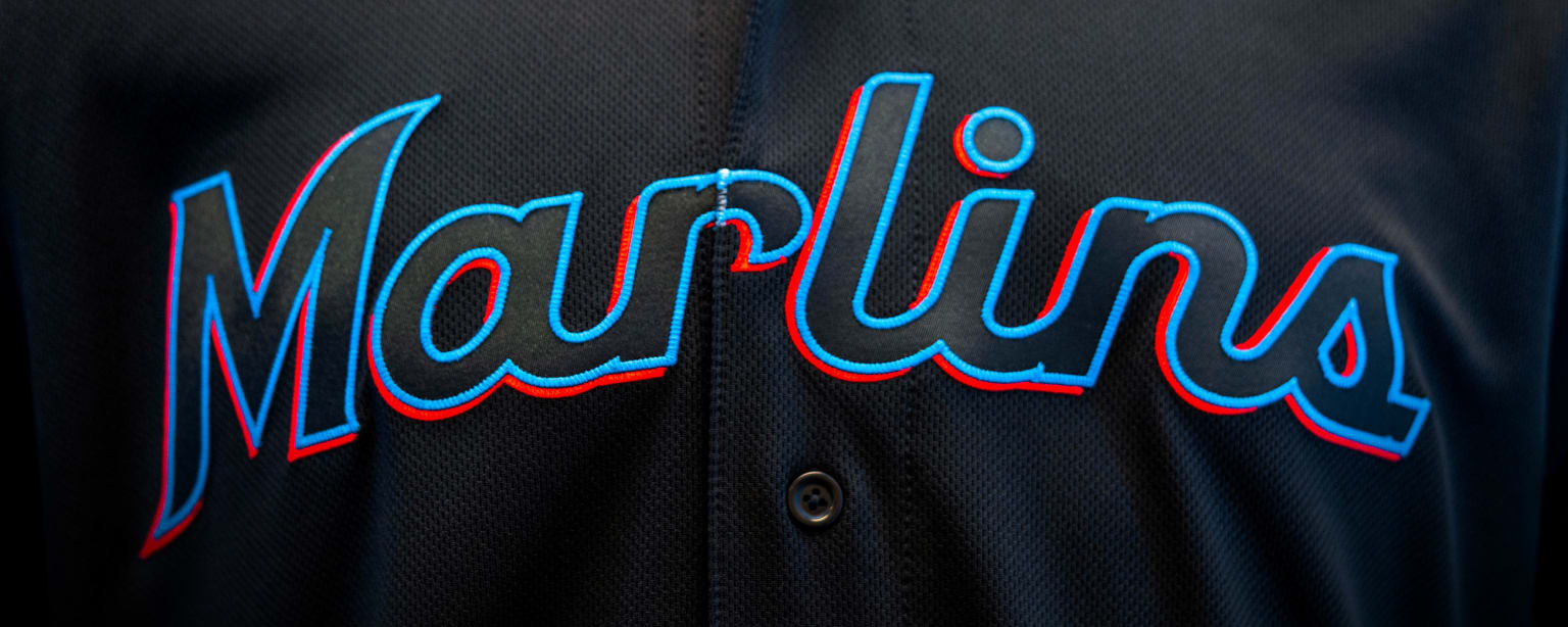 Nuevos uniformes de los Marlins - Primera Vista