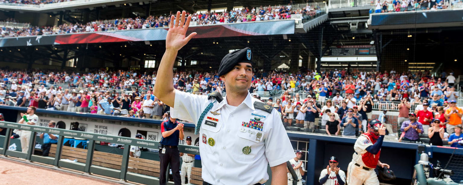 File:Boston Braves uniforms at SunTrust Park, May 2017.jpg