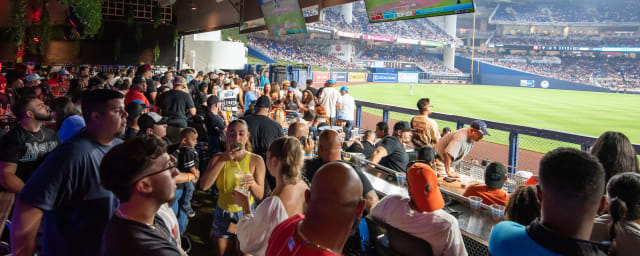 LAD@MIA: Pantone 294 group shows up at Marlins Park 