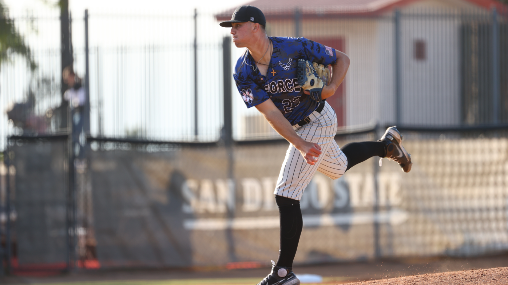 Inside the legend of John Olerud, college baseball's two-way star