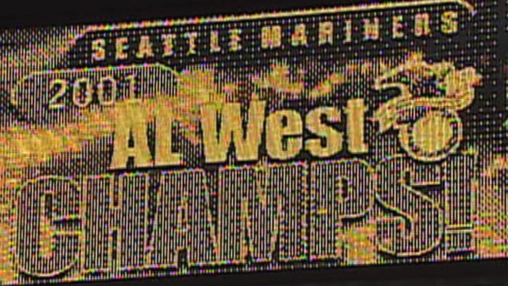 Mariners clinch 2001 AL West