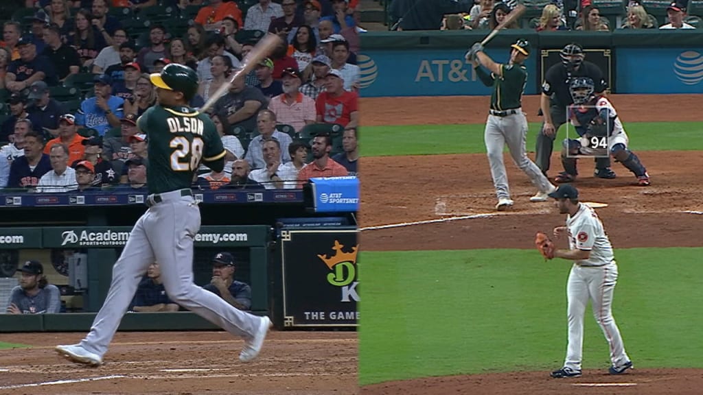 Juego de 2 jonrones de Olson en Huston