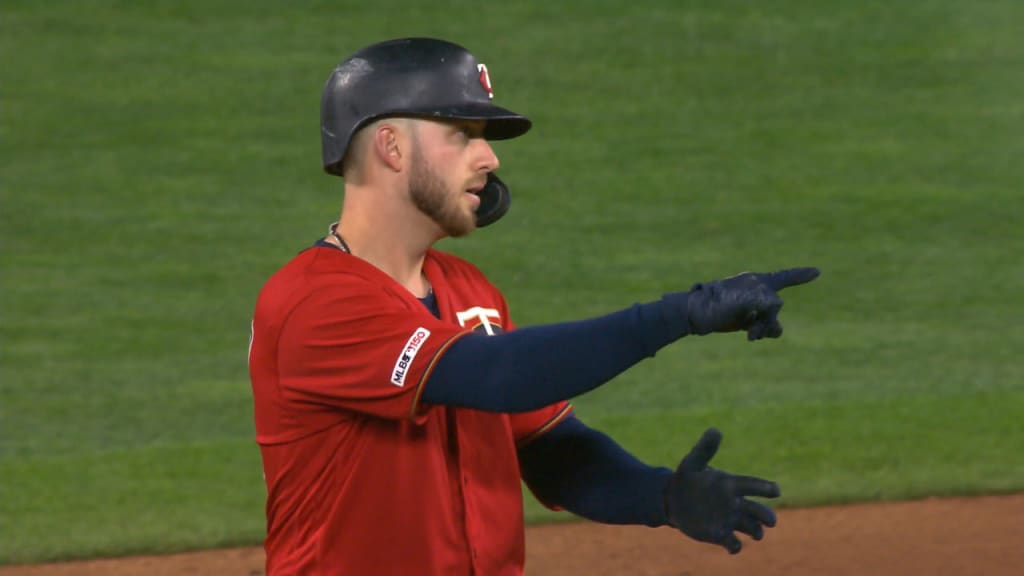 Garver empuja con doblete