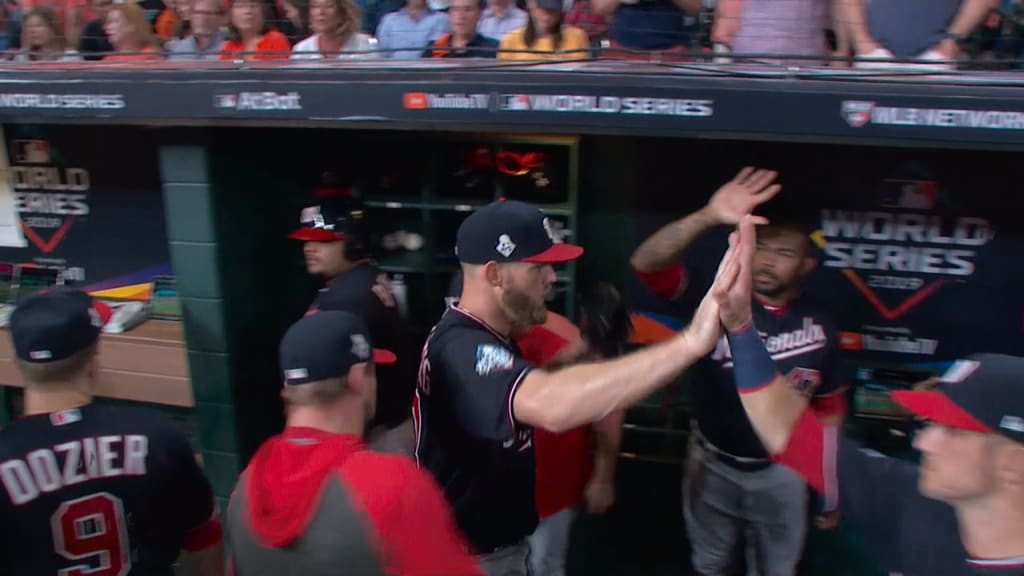 Strasburg escapa de apuros en el 6to
