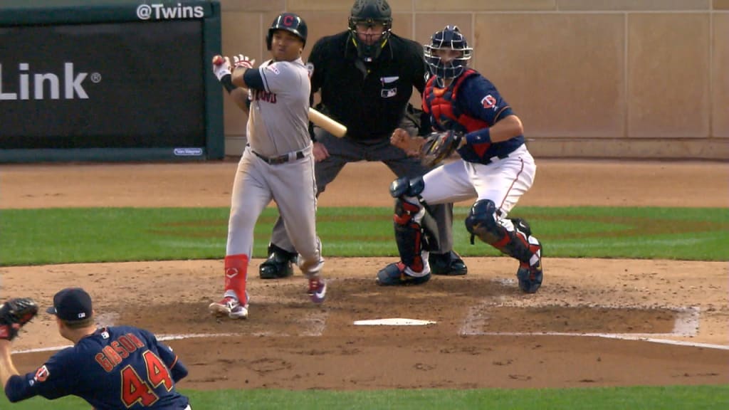 Ramírez produce con sencillo