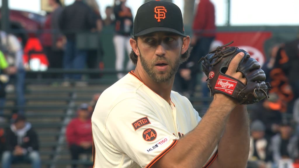 Bumgarner lanza 7 en blanco