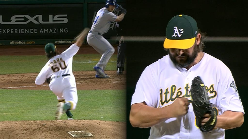 Roark poncha a Phillips